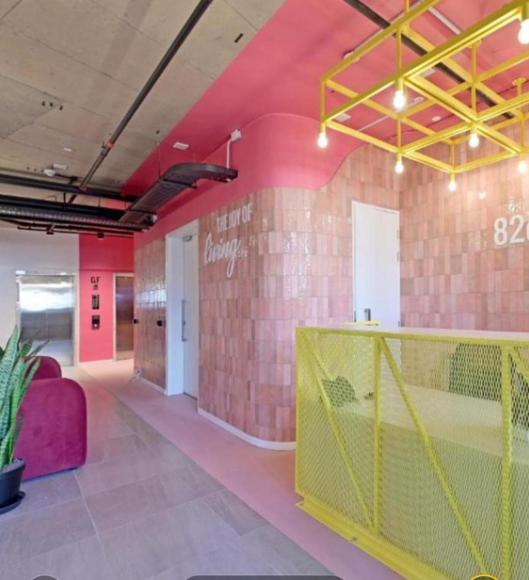 Unit 503 Eighty Two On Main, Seapoint Apartment *